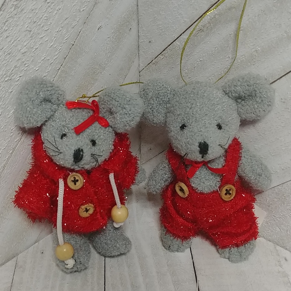 🎉2/$16 Christmas Ornament Small Stuffed Animal Mice Red Coat and Overalls